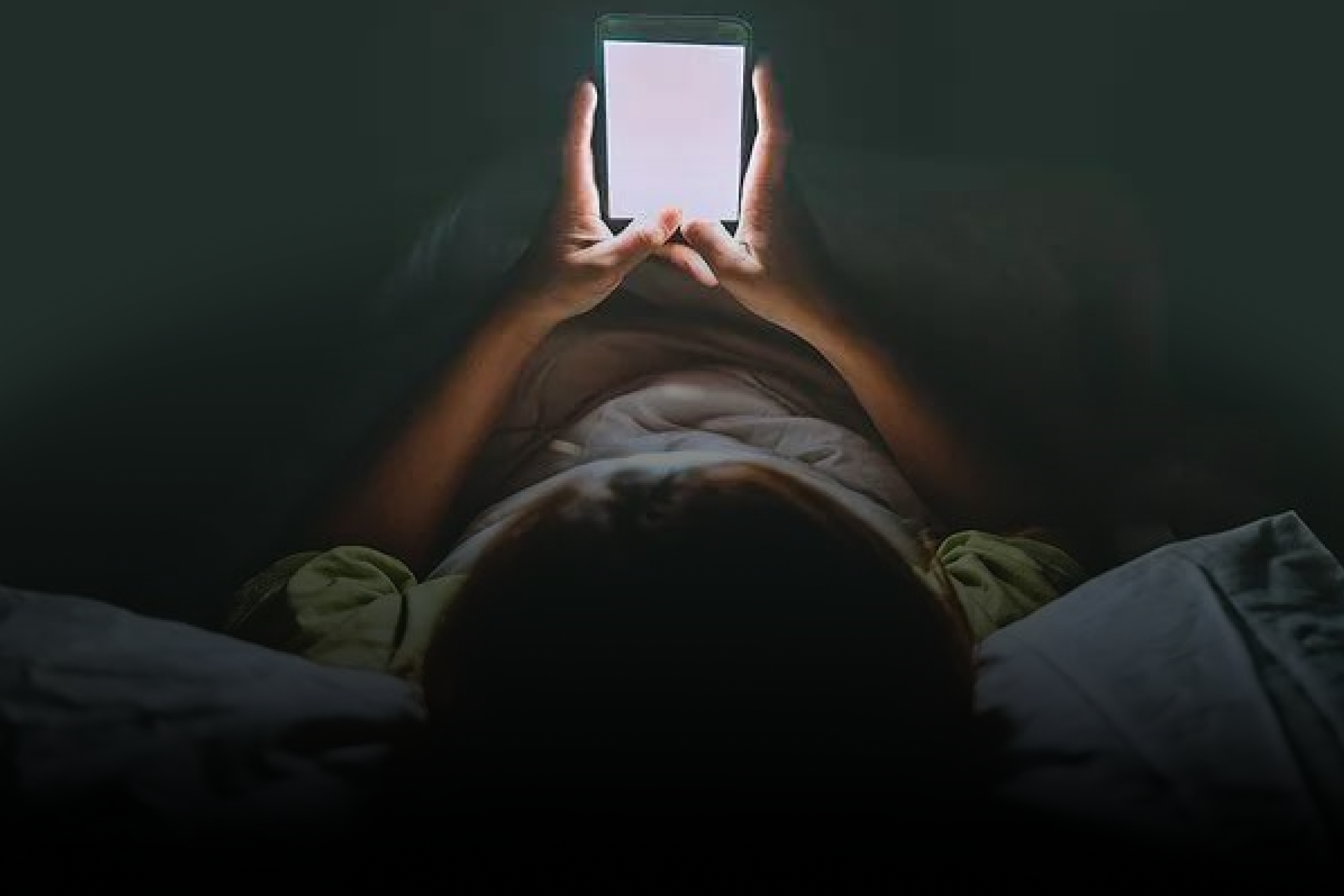 Uso do celular prejudica relações e cuidados em saúde